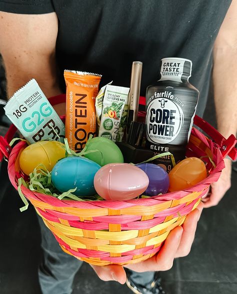 If you put together an Easter basket for a guy in your life, here are 30 really great Easter basket ideas for a man - hopefully you find it helpful! Easter Basket Ideas, Healthy Man, Dried Mangoes, Easter Gifts For Kids, About Easter, Grilling Season, Chocolate Eggs, Food Places, Beef Jerky