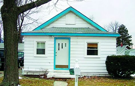 Curb Appeal Before and After - This Old House House Exterior Update, Budget Curb Appeal, Landscaping Makeover, 1940s Bungalow, Old House Exterior, 1940s Home, Diy Shutters, Lakeside Cottage, Classic House Exterior