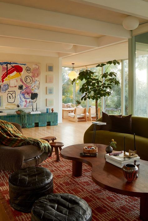 Writers Retreat, Beachwood Canyon, Small Sunroom, Whimsical Furniture, Vogue Living, Los Angeles Homes, Living Room Inspo, Mid Century House, Apartment Interior