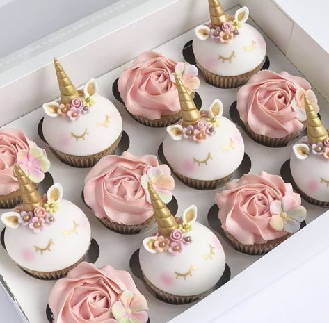 baby shower Tag a friend you would share these yummy unicorn cupcakes with Source: unicorngalaxycom Unicorn Desserts, Savory Cakes, Unicorn Birthday Cake, Creative Cupcakes, Magic Cake, Unicorn Cupcakes, Unicorn Cake, Cute Desserts, Savoury Cake