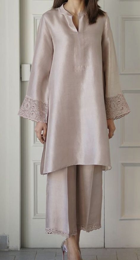 Latest Dress Design, Simple Kurta Designs, Pakistani Fancy Dresses, Pakistani Dresses Casual, Pakistani Fashion Party Wear, Salwar Kamiz, Dress Design Patterns, Kurta Designs Women, Simple Pakistani Dresses