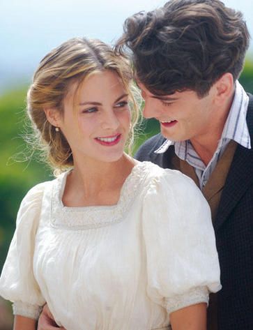 Alicia and Julio in Gran Hotel Alicia Alarcon, Yon Gonzalez, Spanish Movies, Star Crossed, Tv Couples, Costume Drama, Movie Couples, Melodrama, Lucky You