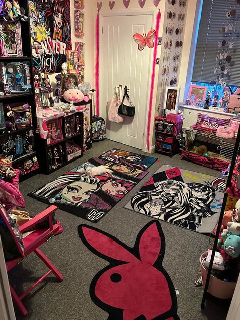 Weaponized Incompetence, Monster High Room, Skater Beanie, 2000s Room, Scene Room, Y2k Room, Bunny Room, Hello Kitty Rooms, Chill Room