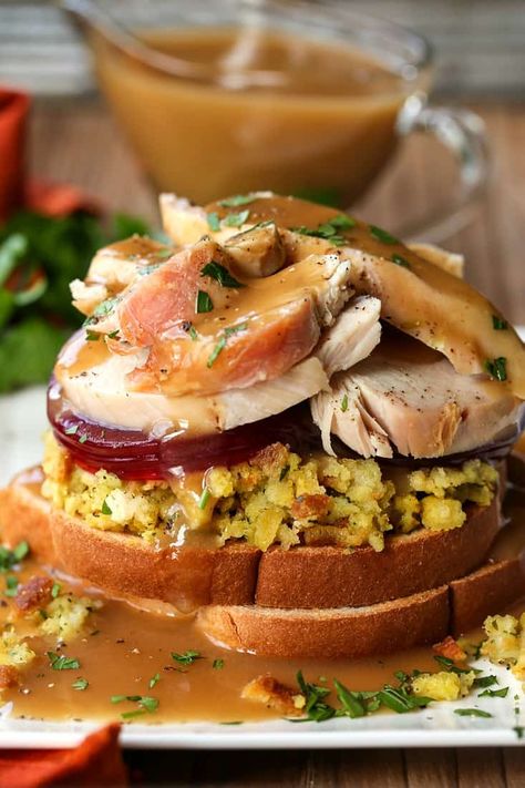 Hot Turkey Sandwich, Turkey Sandwich Recipes, Open Face Turkey Sandwich, Leftover Turkey Sandwich, Turkey Sandwich Thanksgiving, Homemade Turkey Soup, Hot Turkey Sandwiches, Turkey Sandwiches Recipes, Buns In My Oven