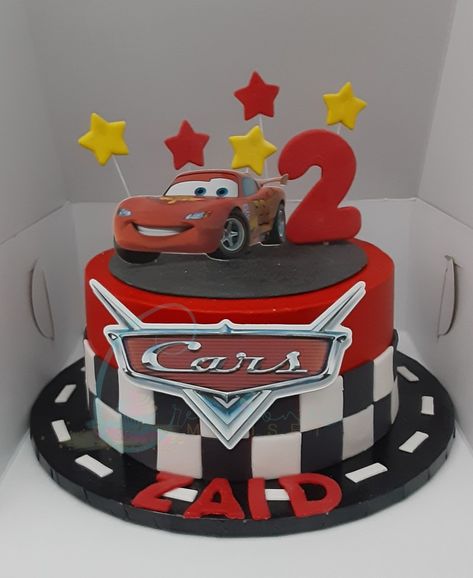 Cars Cake Design Mc Queen, Car Cakes For Boys Birthday For Kids, Pixar Cars Birthday Cake, Pastel Cars, Car Cakes For Boys, Cars Cake Design, Disney Cars Theme, Pixar Cars Birthday, Mcqueen Birthday