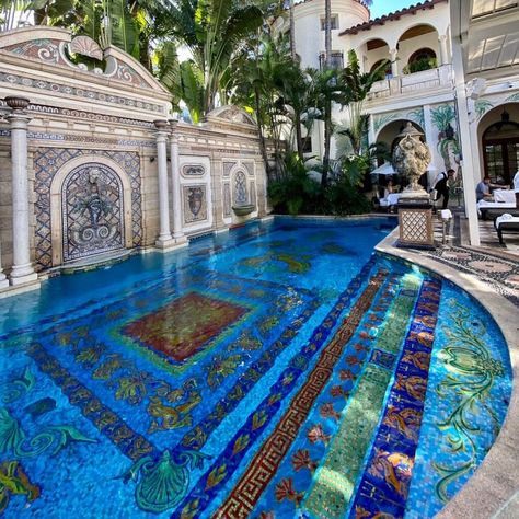 Featuring gold-lined and mosaic-style pools, you’ll be treated to these epic views as you dine. Mosaic Pool Design, Miami Beach Restaurants, Pool Dining, Epic Pools, Versace Mansion, Poolside Dining, Door House, Beach Restaurant, Dream Life House