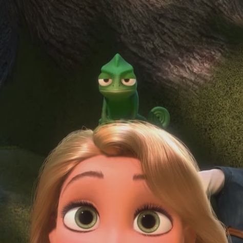 Dump Account Profile Pictures, Rapunzel Short Hair, Pascal Tangled, Rapunzel Pascal, Disney+ Icon, Rapunzel Disney, Barbie Funny, Rapunzel And Eugene, Splash Images