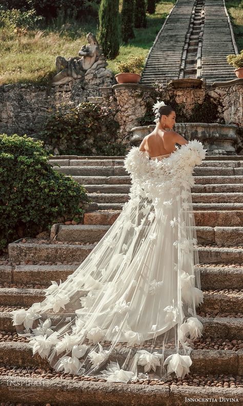 Convertible Wedding Dress, Convertible Wedding Dresses, Wedding Dress Ideas, Cape Wedding Dress, Iconic Weddings, Trendy Wedding Dresses, Top Wedding Dresses, Dream Wedding Ideas Dresses, Stunning Wedding Dresses