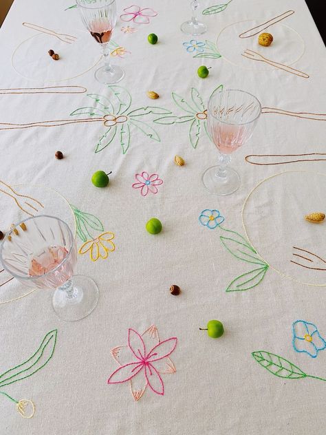 Table Cloth Embroidery Handmade, Table Cloth Embroidery, Floral Table Cloth, Embroidered Table Cloth, Clothes Embroidery, Table Cloth Decorations, Table Clothes, Custom Table Cloth, Craft Stalls