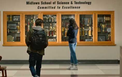 visuals for midtown highschool Dr Marvel, James Barnes, Young Avengers, New York Life, Highschool Aesthetic, School Pictures, Medieval Fashion, Love Movie, Peter Parker