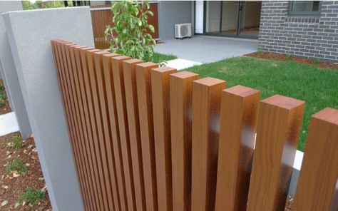 6 Surprising Uses For DecoBatten To Make Your House Pop | DecoBatten | Architectural Products - News Slat Fence, Timber Fence, Timber Planks, Wood Fencing, Pool Fencing, Timber Battens, Timber Screens, Under Deck, Backyard Seating Area