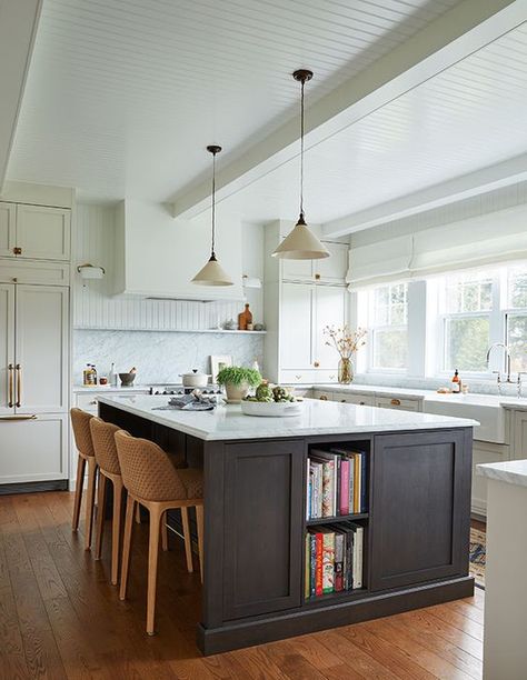 Kitchen Island Ends, Kitchen Island Tops, Black Kitchen Island, Island Countertops, White Countertops, Transitional Kitchen, White Kitchen Cabinets, Shelf Design, Black Kitchens