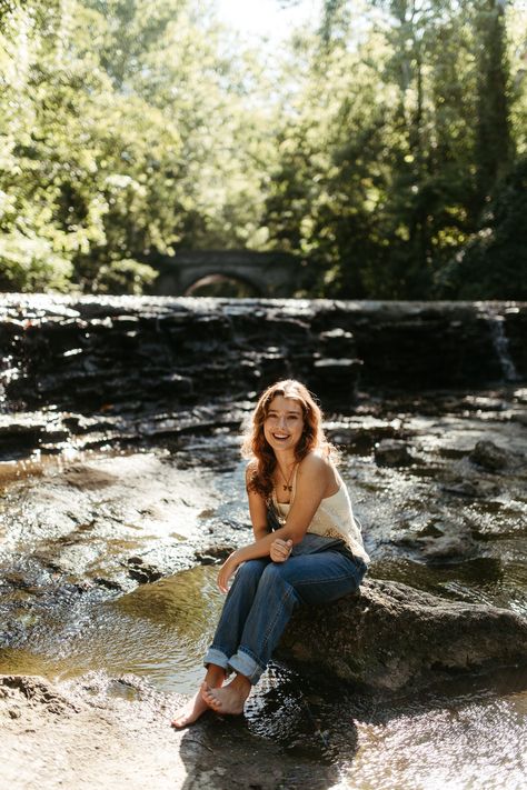 Sharonwoods Cincinnati Ohio portrait photoshoot. Cincinnati Ohio senior photoshoot. Waterfall Senior photoshoot. Midwest waterfall senior photoshoot. Hippie Senior Pictures, Outdoor Photoshoot Inspiration, Spring Senior Pictures, Natural Portrait, Outdoor Senior Pictures, Cute Senior Pictures, Senior Photoshoot Poses, Summer Senior Pictures, Senior Portraits Girl