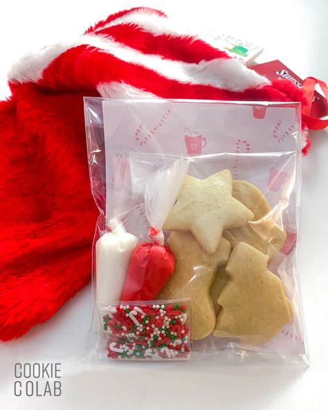 Essen, Holiday Cookie Packaging, Thanksgiving Cookie Kits, Cookie Decorating Kits Diy, Cookie Kits Packaging, Christmas Baked Goods Gifts Packaging, Christmas Mini Cookies, Christmas Cookies Gift Packaging, Cookie Decorating Boxes