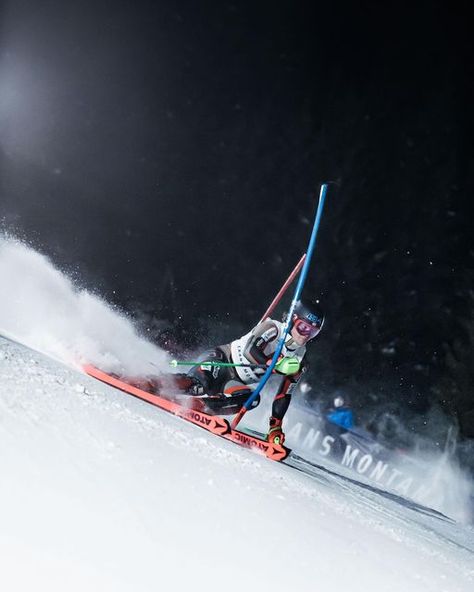 Alpine Skiing Racing, Ski Racing Aesthetic, Ski Wallpaper, Winter Motivation, Ski Photography, Skiing Photography, Racing Aesthetic, Race Night, Slalom Skiing