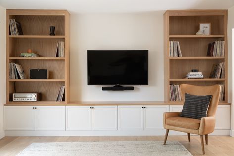 Media Unit Decor, Built In Tv Cabinet, Oak Shelving, Built In Wall Units, Media Walls, Custom Living Room, Tv Built In, Built In Shelves Living Room, Living Room Built Ins