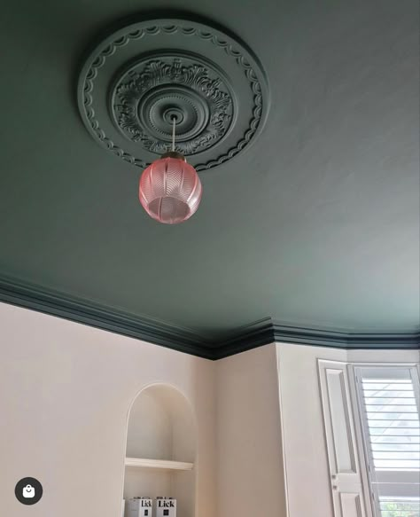 Colored Ceiling Bedroom, Dark Ceiling Light Walls, Dark Painted Ceiling, Old House Design, Traditional Meets Modern, Pink Ceiling, Dark Ceiling, Life In The Dreamhouse, Ceiling Painting