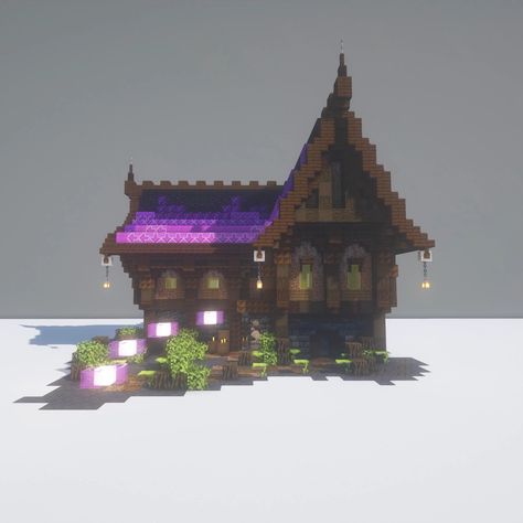 Minecraft Small Haunted House, Witch House In Minecraft, Mc Witch House, Witch Shop Minecraft, Witches House Minecraft, Minecraft Witch Hut Ideas, Witchy Minecraft House Tutorial, Minecraft Witch Ideas, Witch Hut Minecraft Build