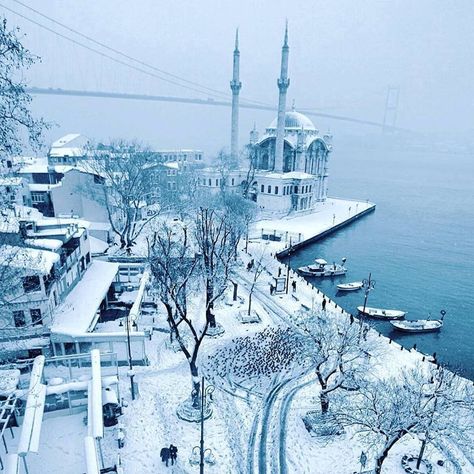 Istanbul Turkey Photography, Turkey Travel Guide, Istanbul City, Turkey Travel, Amazing Travel Destinations, Istanbul Turkey, Places Around The World, Wonderful Places, Wonders Of The World