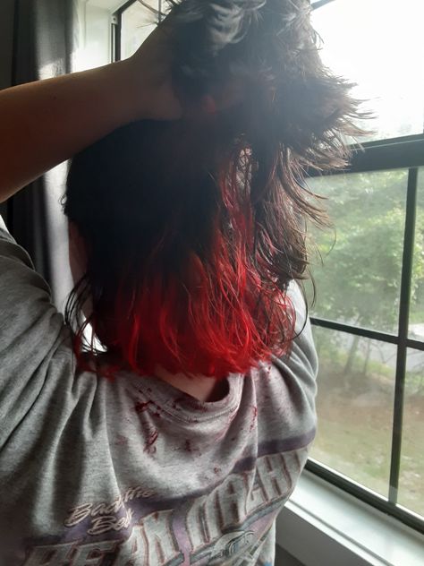 Short Peek A Boo Hair, Pickaboo Hair Dye, Short Hair Peekaboo, Peek A Boo Red Hair, Red Peak A Boo Hair, Peekaboo Hair Color Short, Red Peekaboo Hair, Peak A Boo Hair, Dark Red Hair Dye