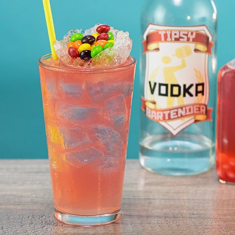 Skittles Drink, Skittle Vodka, Vodka Mixers, Passion Fruit Margarita, Tea Cocktail Recipes, Sour Skittles, Easy Margarita Recipe, Iced Tea Cocktails, Candy Cocktails