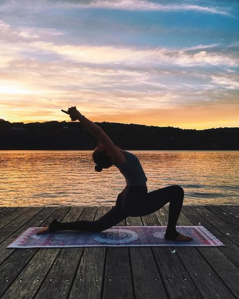 Yoga Poses Photography, Yoga Aesthetic, Yoga Inspo, Yoga Pictures, Yoga Photos, Yoga Motivation, Outfit Yoga, Outdoor Yoga, Yoga Photography