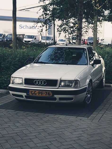 Old Audi, Audi 80, Audi Cars, Mercedes Benz Amg, Logo Fonts, Beautiful Cars, Range Rover, Old Cars, Jdm