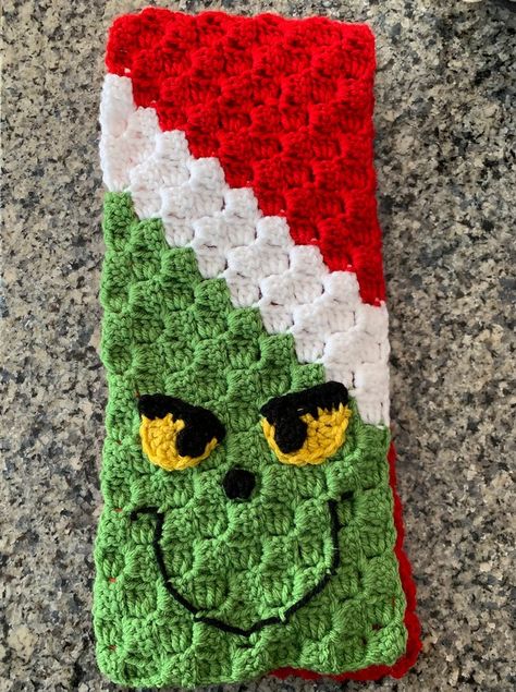 Crochet Grinch Scarf Free Pattern, Snowman Scarf Pattern, Christmas Crochet Scarf, Grinch Scarf, Christmas Scarf Pattern, Christmas Scarf Crochet, Scarf Pattern Design, Crochet C2c Pattern, Crochet Scarf Pattern