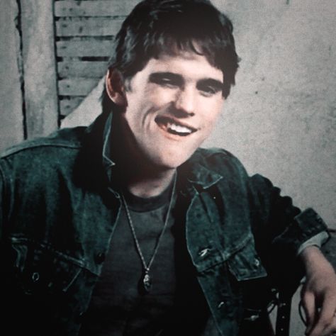 Bob Hughes, Greaser Aesthetic, Dally Winston, Young Matt Dillon, Breakfast Club Movie, Outsiders Greasers, Outsiders Movie, The Outsiders Greasers, Dallas Winston