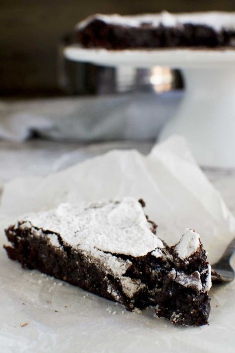 Gooey Chocolate Cake, Swedish Chocolate, Chocolate Ingredients, Chocolate Souffle, Molten Chocolate, Desserts Vegan, Best Chocolate Cake, Swedish Recipes, A Piece Of Cake