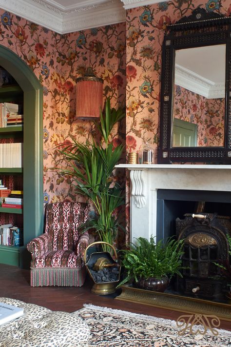 Hackney Wallpaper, House Of Hackney Wallpaper, House Of Hackney, Maximalist Interior, Victorian Townhouse, Wallpaper Living Room, Interior Trend, Home Decor Trends, Architectural Digest