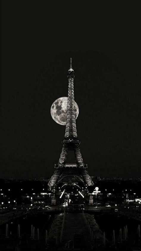 Eiffel Tower Photography, Eiffel Tower At Night, Pretty Wallpapers Tumblr, Paris Wallpaper, Dark Phone Wallpapers, Moon Photography, Pretty Landscapes, Paris At Night, Dark Wallpaper Iphone