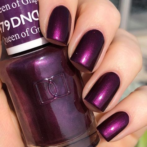 Dnd Gel Nail Polish, Dnd Nail Polish, Dark Purple Nails, Dnd Gel Polish, Purple Nail Polish, July Nails, Jelly Nails, Gel Polish Colors, Dipped Nails