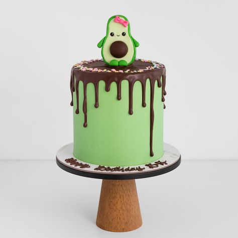 Avocado Cake, Customised Cakes, 12th Birthday Cake, Avocado Baby, 4th Birthday Cakes, Bird Cakes, Cute Avocado, Baby 1st Birthday, Dessert Decoration