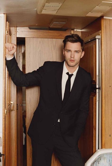 Nicholas Hoult 2015 Hero Photo Shoot | The Fashionisto Venetia Scott, A Man In A Suit, Man In A Suit, Nicholas Hoult, Man Suit, British Actors, Man Crush, Celebrities Male, His Hands