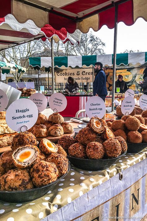 Scotch eggs at Duke of York Square Food Market in Chelsea, London are great. This interactive London markets map will show you the best markets in London. From Borough Market to Camden Market, it has them all. #london #markets #food #scotcheggs #chelsea British Food Recipes, Best Places In London, Best Markets In London, Solo Activities, London Neighborhoods, London Market, London Dreams, Camden Markets, Scotch Eggs