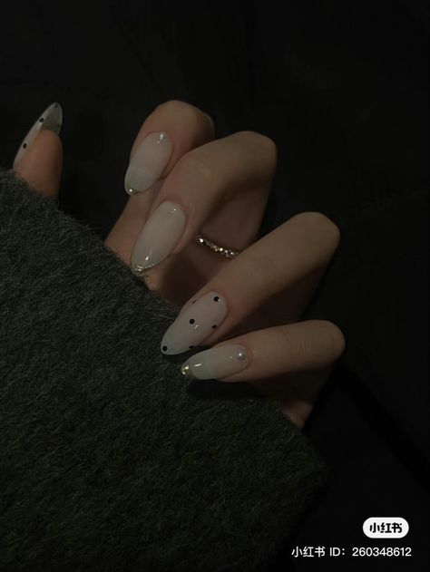 Douyin Nails Almond, Nail Douyin, Douyin Style, Douyin Nails, Kpop Nails, Black Almond Nails, Aesthetic Nail, Aesthetic Nails, Nails Almond