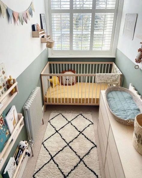 This features a compact nursery with a crib in the window corner. Image credit: INSTAGRAM @REBECCALOVES_ Baby Bed Ideas, Window Corner, Small Nursery, Ideas For Small Spaces, Bed Ideas, I Understand, Baby Bed, The Window, Changing Table