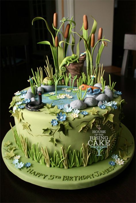 Ernest Celestine, Fisherman Cake, Tårta Design, Torte Creative, Fishing Cake, Yellow Cake Recipe, Cake With Flowers, Chocolate Strawberry Cake, Torte Cupcake