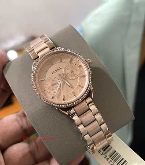 Fossil Tailor Chronograph Rose Dial Stainless Steel Ladies Watch Ladies Watches Classy Elegant, Swatch Watch Women, Fossil Watches Women Rose Gold, Trendy Watches Women, Trendy Watches Women Fashion, Fastrack Watches, Rolex Diamond Watch, Bollywood Makeup, Museum Photography