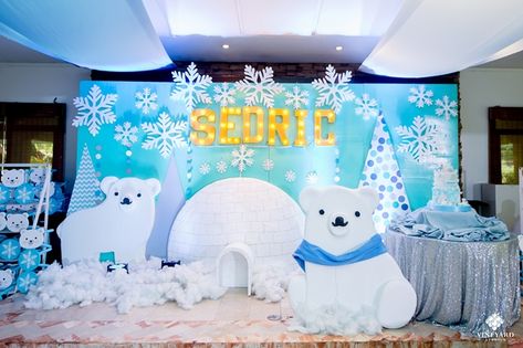 Sedric’s Snow Bear Wonderland Themed Party – 1st Birthday | Party Doll Manila Snow Theme Decorations, Snow Themed Party Decorations, Snow Theme Birthday Party, Snow Themed Party, Winterfest Ideas, Winter Wonderland Party Decorations, Snow Birthday Party, Lego Birthday Invitation, Polar Bear Party