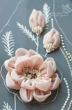 粉色, اللون الوردي pink flowers Bordados Tambour, Sulaman Pita, Ribbon Embroidery Kit, Tambour Beading, Ribbon Embroidery Tutorial, Tambour Embroidery, Couture Embroidery, Bead Embroidery Patterns, Hand Work Embroidery