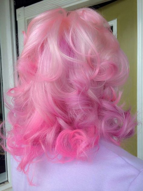 Cotton candy hair. Cotton Candy Hair Drawing, Pastel Curly Hair, Bubble Gum Pink Hair, Cotton Candy Hair Color, Lalaloopsy Aesthetic, Pink Wavy Hair, Cotton Candy Aesthetic, Curly Pink Hair, Cotton Candy Pink Hair