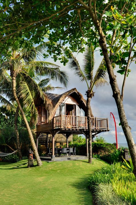 Bali Beachfront Villa Hut House, Bamboo House Design, Jungle House, Bali House, Jungle Vibes, Rest House, Bamboo House, Beach Shack, Tropical House