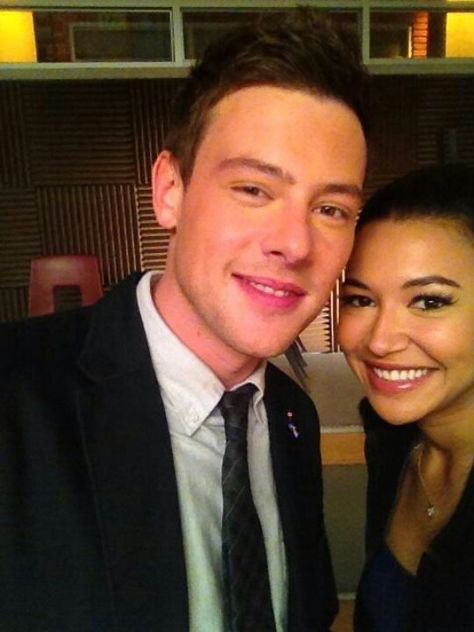 Finn & Santana Glee Season 4, Finn Glee, Naya Rivera Glee, Glee Cory Monteith, Finn Hudson, Glee Fashion, Glee Club, Naya Rivera, I Love Cinema