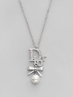 pearl bow necklace Christian Dior Jewelry, Dior Necklace, Expensive Taste, Jewelry Accessories Ideas, Bow Necklace, Girly Accessories, Classy Jewelry, Jewelry Lookbook, A Necklace