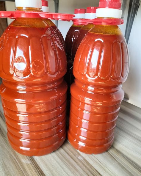 100% pure palm oil available *Unadulterated *No chemical *No colouring Readily available in 25 ltrs, 10 ltrs, 5 ltrs and 3 ltrs. Click on the link 🔗 in our bio or DM us to place your order. We deliver Nationwide and ship abroad as well. #palmoil #healthyttis #healthyttisfoodandco #unadulterated #unadulteratedpalmoil # #nigerianfood #garriijebu #onlinefoodstore #lagosfoodvendor #NigerianCuisine #businesswoman #nigeriansinuk #nigeriansineurope #nigeriansinlondon #nigeriafoodKampalaBeans Nigeria Food, Nigerian Food, Cashew Nut, Place Your Order, Palm Oil, Online Food, No Color, Cashew, Pure Products