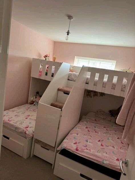 Sleeping three children in one room? 😴 😍

#triplebunk #Funkybunkbeds #storage #largefamilies #threechildren #kidsbeds #bedroomsharing Three Beds In One Room Kids, Three Bed In One Room, Triple Bunk, Large Family, Three Kids, Boy's Room, Bunk Beds, Sleep, Kids Room