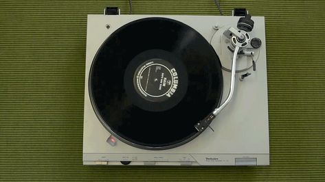 vinyl Record Gif, Music Hacks, Favorite Albums, Top Albums, Amazing Songs, Record Players, Best Albums, Music Library, Pop Songs