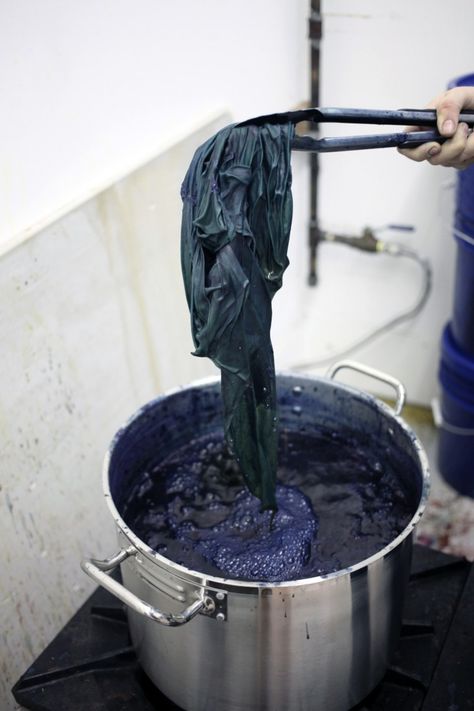 Indigo Dyeing Recipe | Gardenista Indigo Dye Diy, Cara Marie Piazza, Indigo Dyeing, Diy Dye, Textile Dyeing, Indigo Textiles, Natural Dye Fabric, Shibori Fabric, Eco Dyeing